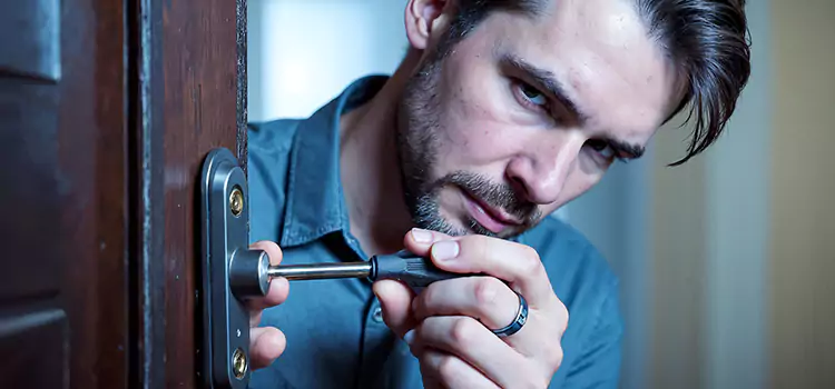 Eviction Locksmith Dickinson