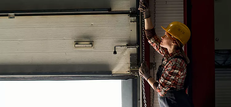 Addressing Common Garage Door Stoppage Issues in Dickinson, TX