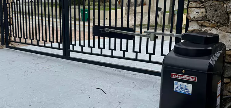 Seamless Installation and Support for Your New Gate in Dickinson, TX
