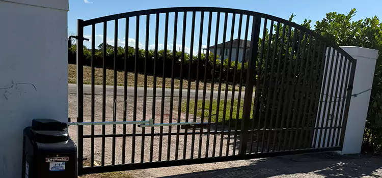 Driveway Fence Repair Dickinson