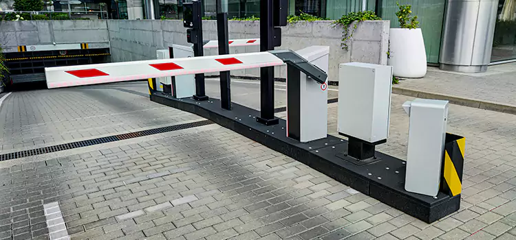 Custom Gate Design & Integration Dickinson